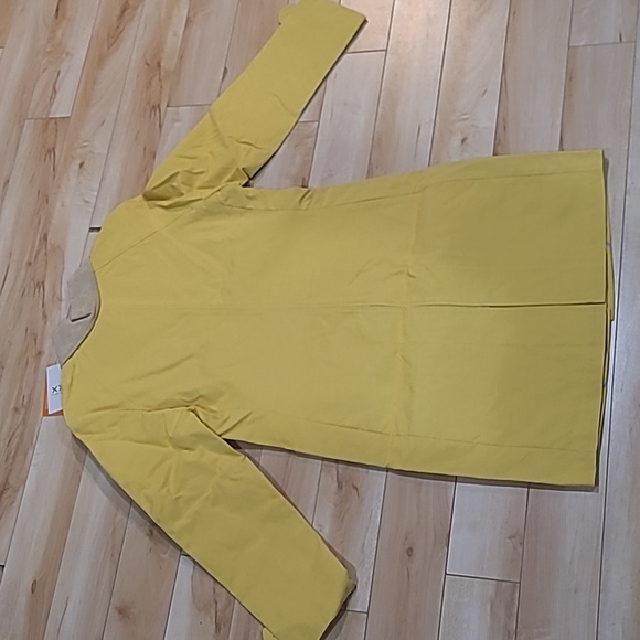 Isaac Mizrahi women's size small yellow thin cloth jacket - Picture 3 of 6